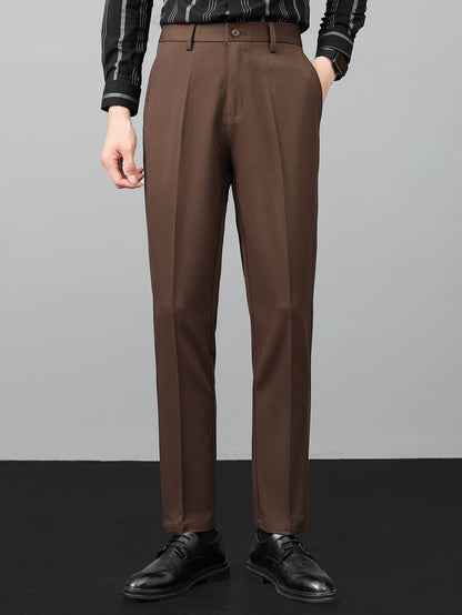 Polo de punto a rayas & pantalones ajustados de corte cónico